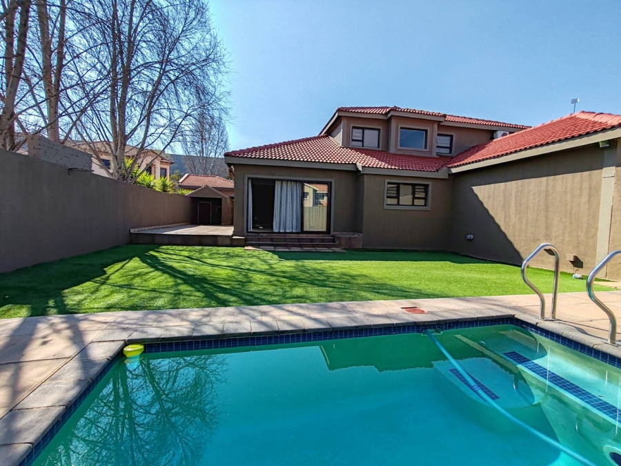 4 Bedroom Property for Sale in Grimbeeck Park North West